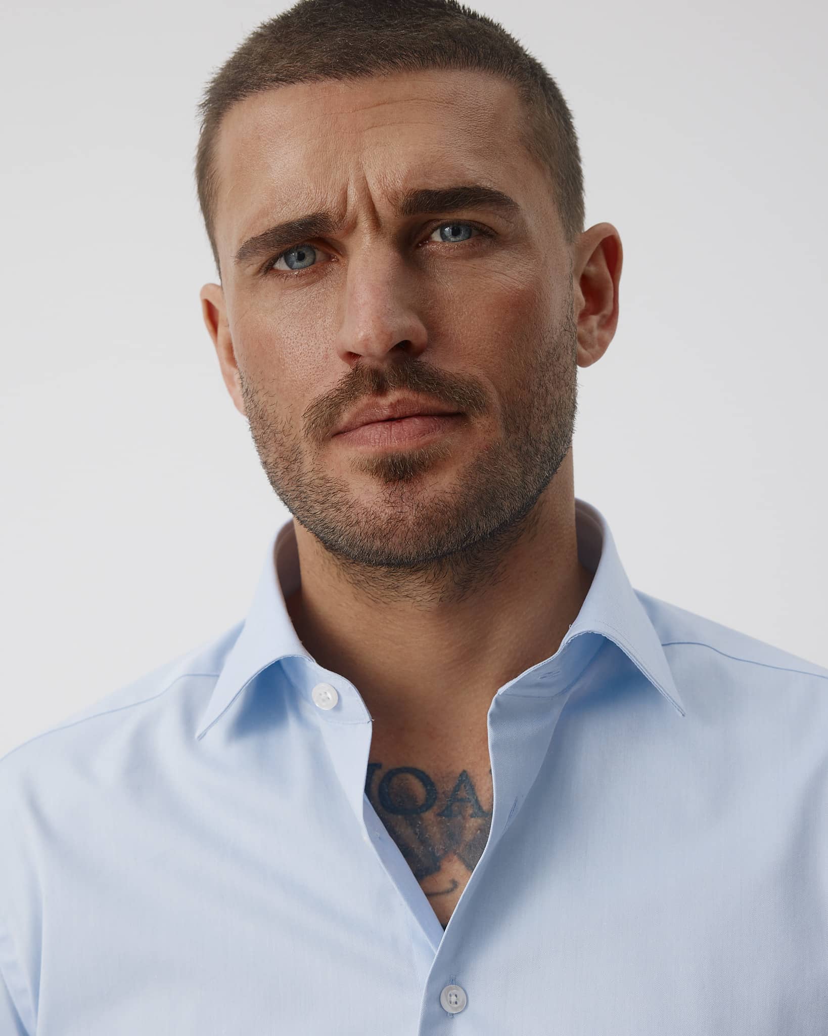 The Consultant 4.0 | Light blue