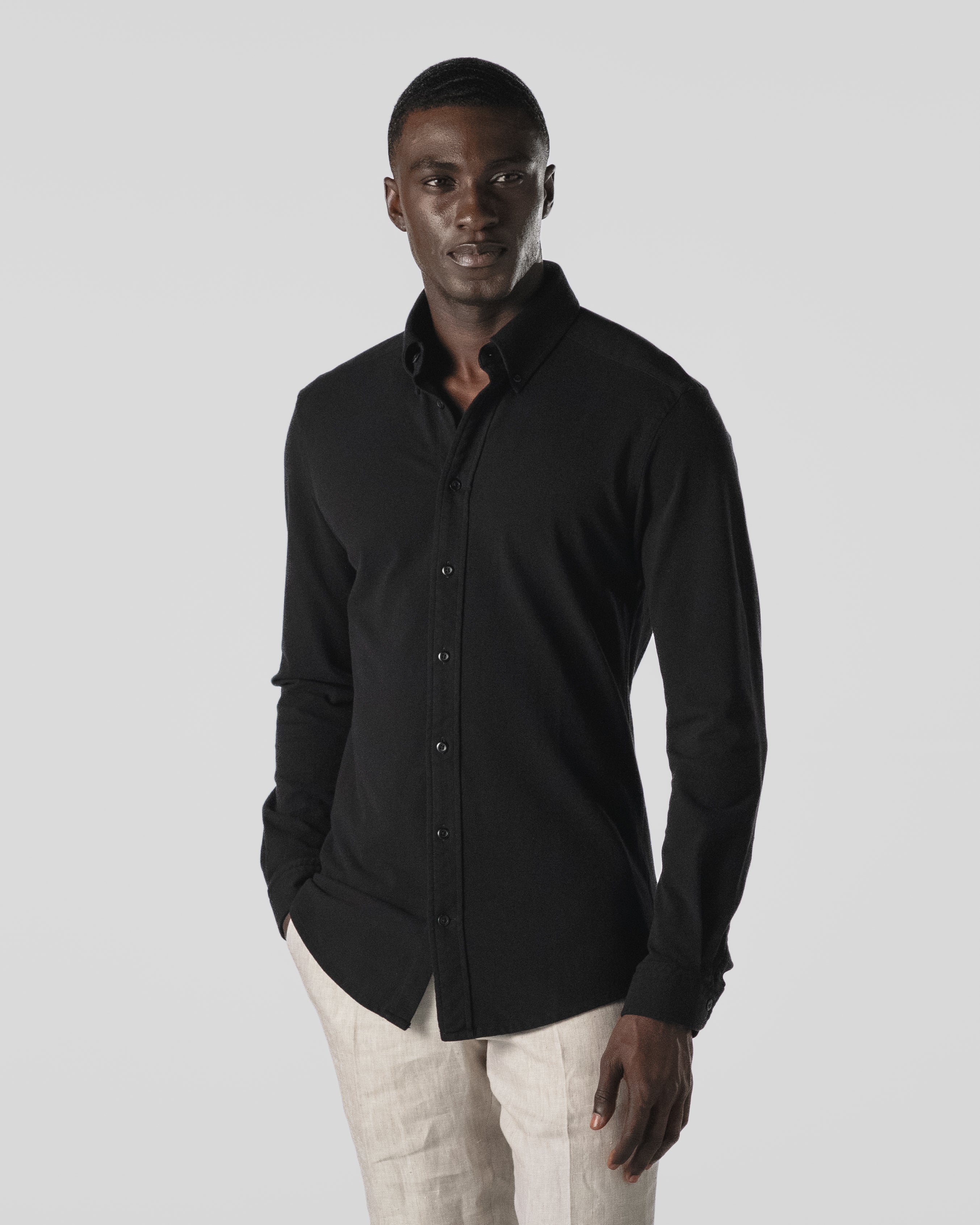 info_Model: 185 cm, 83 kg wearing Slim fit M (39-40)