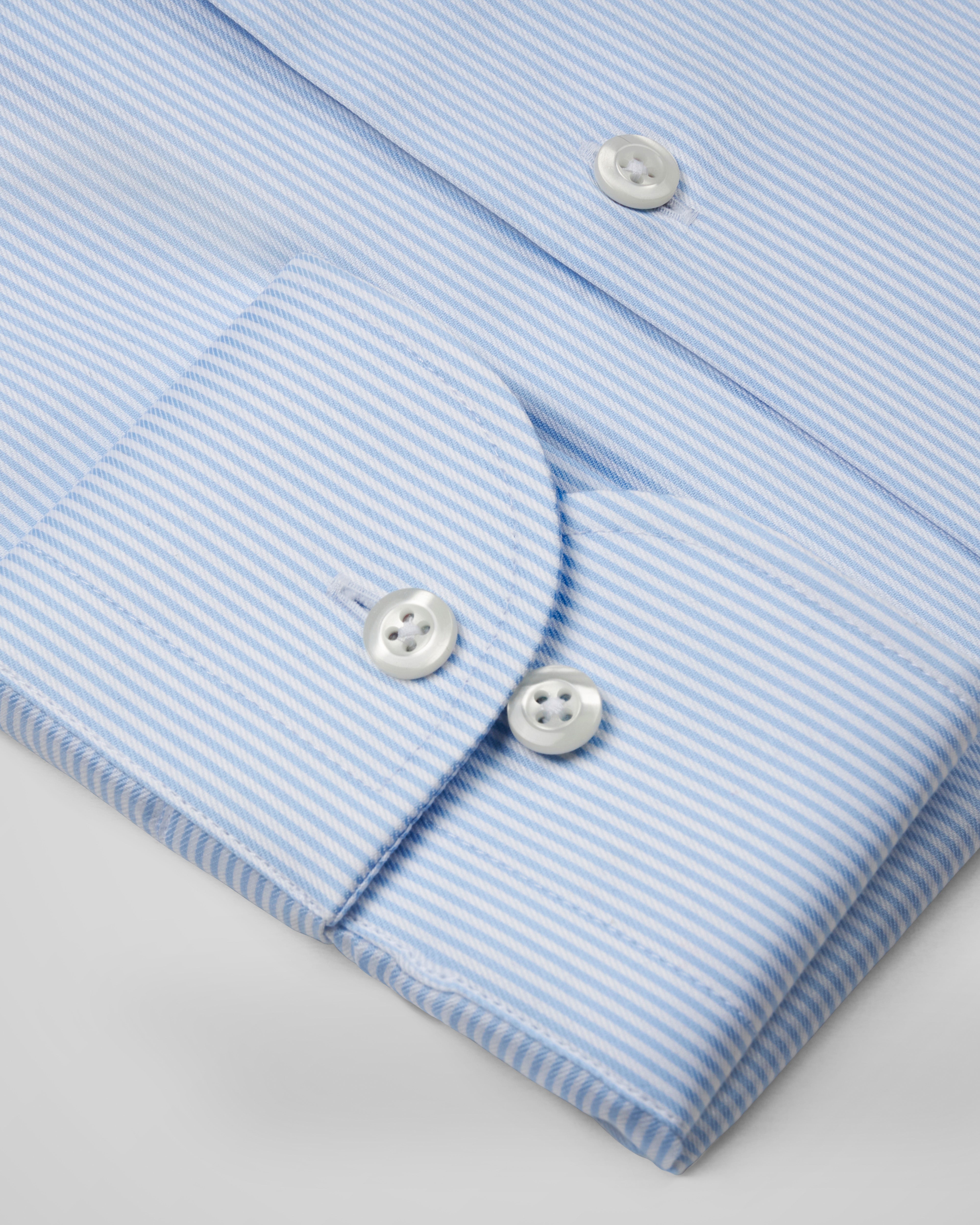 The Lawyer 4.0 | Light blue stripe
